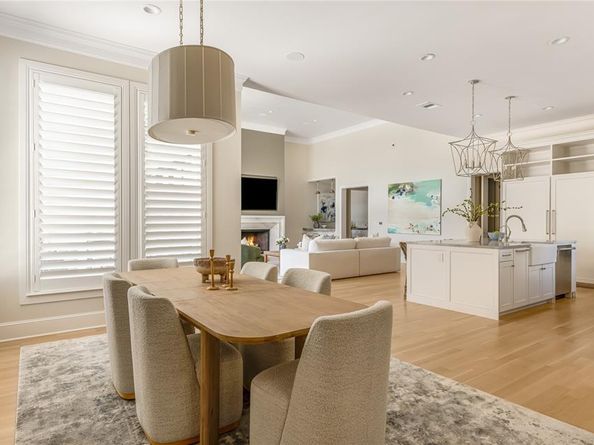 7110  Robin Road , Dallas Texas 75209