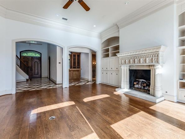 6416  Dykes Way , Dallas Texas 75230