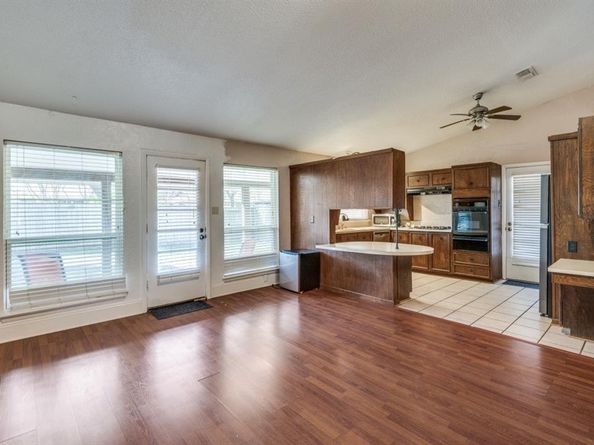 3406  Halifax Drive , Arlington Texas 76013
