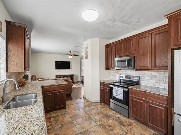 7002  Big Bend Lane , Arlington Texas 76002