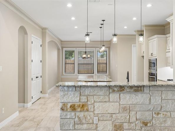 2526  Fruitland Avenue , Farmers Branch Texas 75234