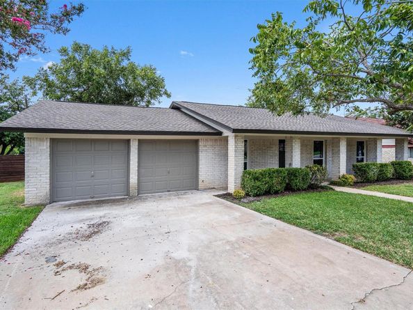 1700 Deep Wood DR, Round Rock TX 78681