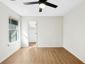 1708 E 17th ST B, Austin TX 78702