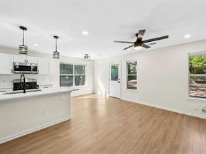 1708 E 17th ST B, Austin TX 78702