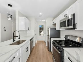 1708 E 17th ST B, Austin TX 78702