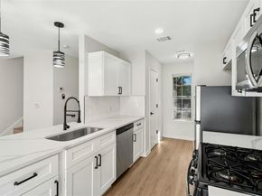 1708 E 17th ST B, Austin TX 78702