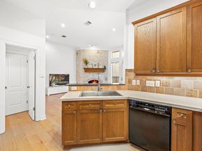 1701 Spyglass DR 11, Austin TX 78746