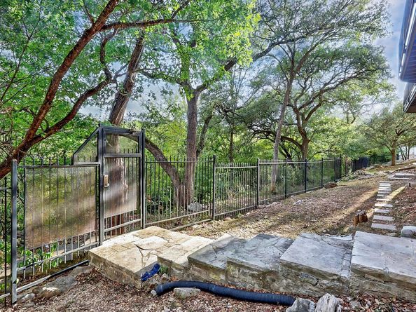 1701 Spyglass DR 11, Austin TX 78746