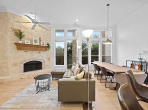 1701 Spyglass DR 11, Austin TX 78746