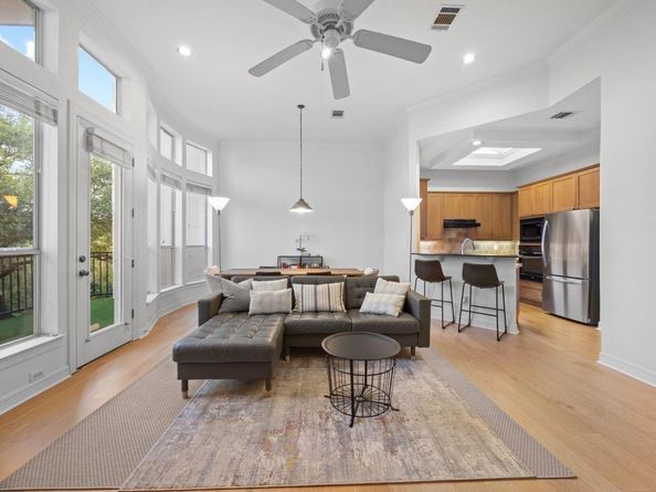 1701 Spyglass DR 11, Austin TX 78746