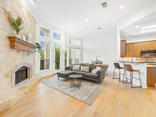 1701 Spyglass DR 11, Austin TX 78746
