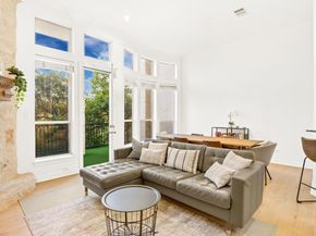 1701 Spyglass DR 11, Austin TX 78746