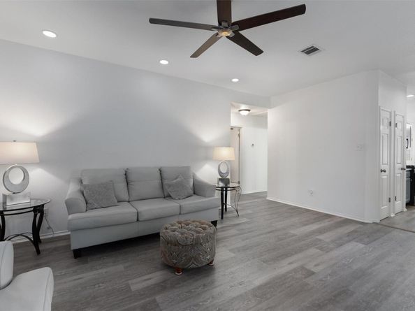 8904 Francia TRL, Austin TX 78748