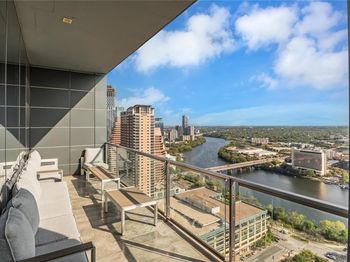 210 Lavaca ST