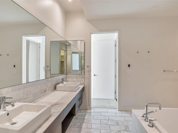 210 Lavaca ST 2903, Austin TX 78701