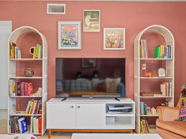 8605 Putnam DR 202, Austin TX 78757