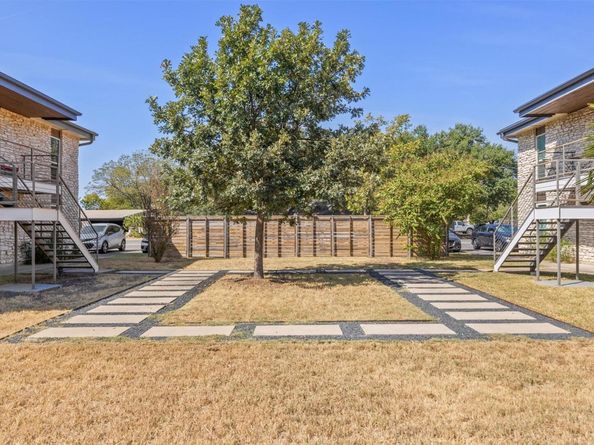 8605 Putnam DR 202, Austin TX 78757