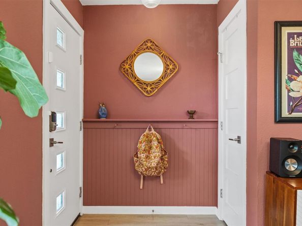 8605 Putnam DR 202, Austin TX 78757