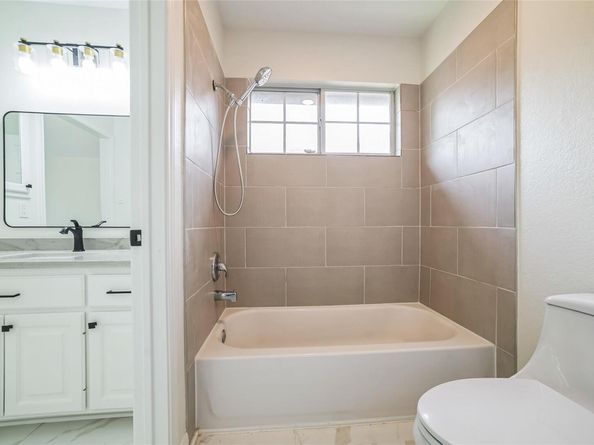 6601 Needham LN, Austin TX 78739