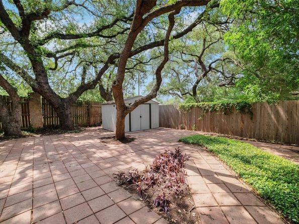 6601 Needham LN, Austin TX 78739
