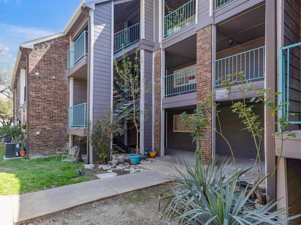 1840 Burton Dr 167, Austin TX 78741