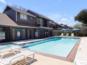 1840 Burton Dr 167, Austin TX 78741