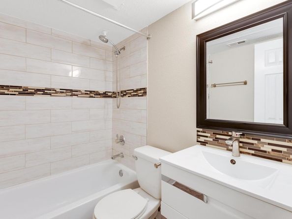 1840 Burton Dr 167, Austin TX 78741