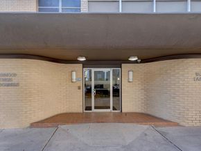 1800 Lavaca ST A201, Austin TX 78701