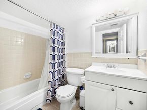 1800 Lavaca ST A201, Austin TX 78701