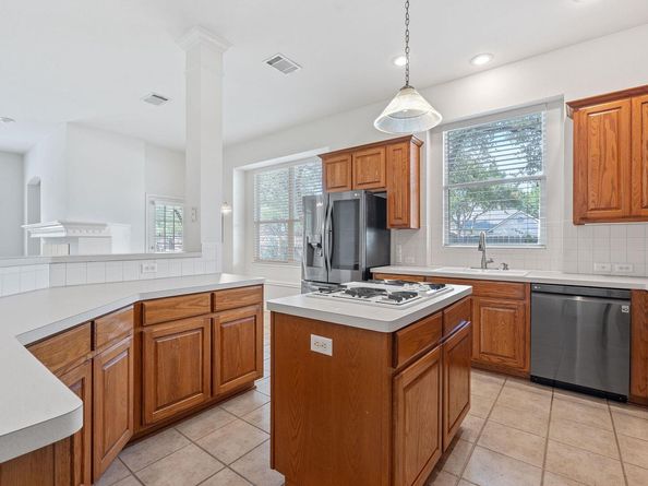 5633 Republic Of Texas BLVD, Austin TX 78735