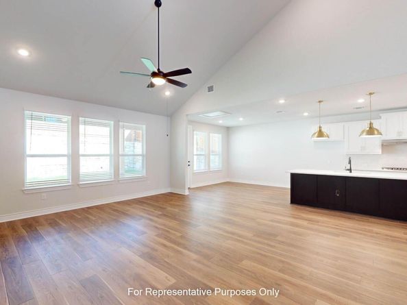 3721 Plentywood LN, Leander TX 78641