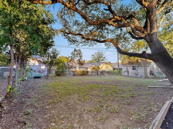 912 Speer LN, Austin TX 78745