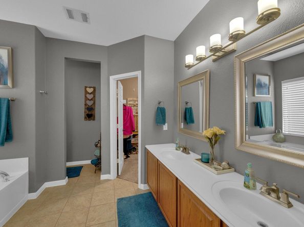 2157 Paradise Ridge DR, Round Rock TX 78665