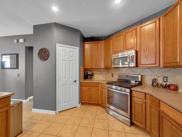 2157 Paradise Ridge DR, Round Rock TX 78665