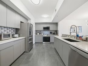 54 Rainey ST 1018, Austin TX 78701