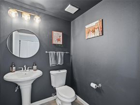 54 Rainey ST 1018, Austin TX 78701