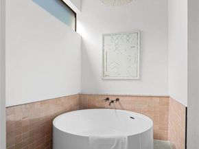 7805 Lazy River CV, Austin TX 78730