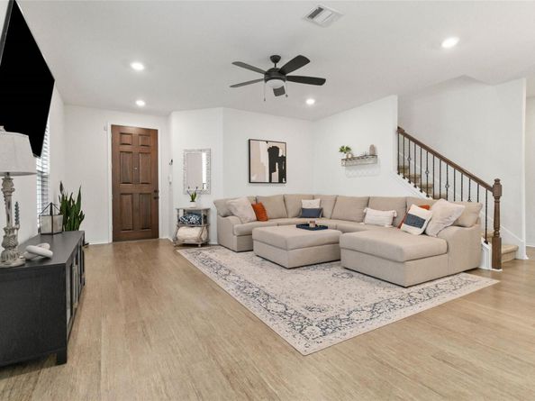 9003 Acorn Cup DR 34, Austin TX 78748