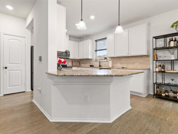 9003 Acorn Cup DR 34, Austin TX 78748