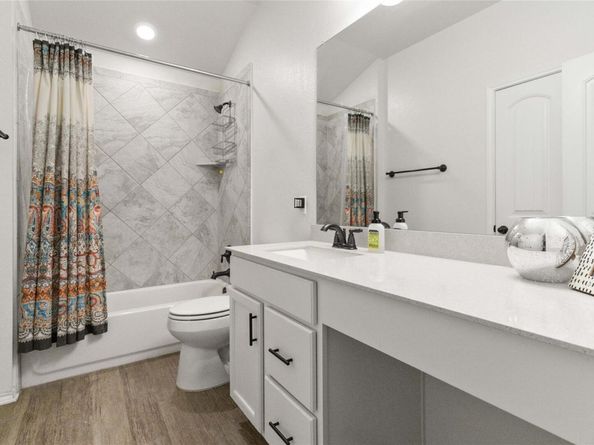 9003 Acorn Cup DR 34, Austin TX 78748