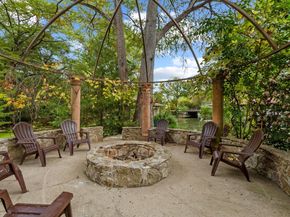 1937 Rue De St Tropez ST 5, Austin TX 78746