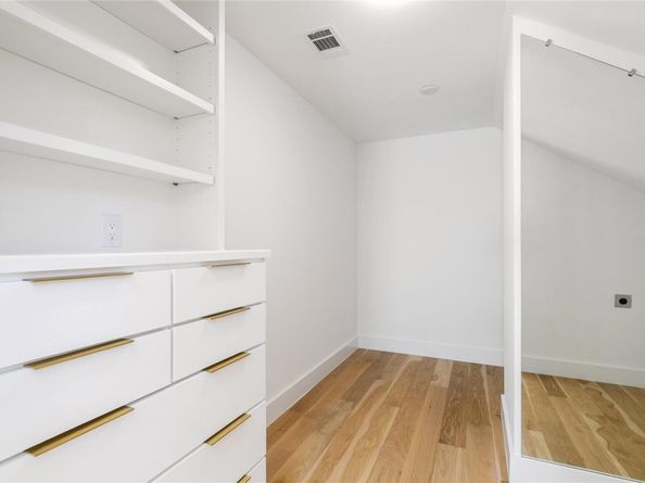 717 Meriden LN, Austin TX 78703