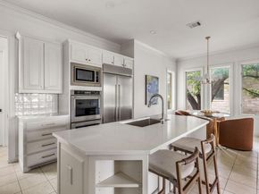 2305 Barton Creek BLVD 25, Austin TX 78735
