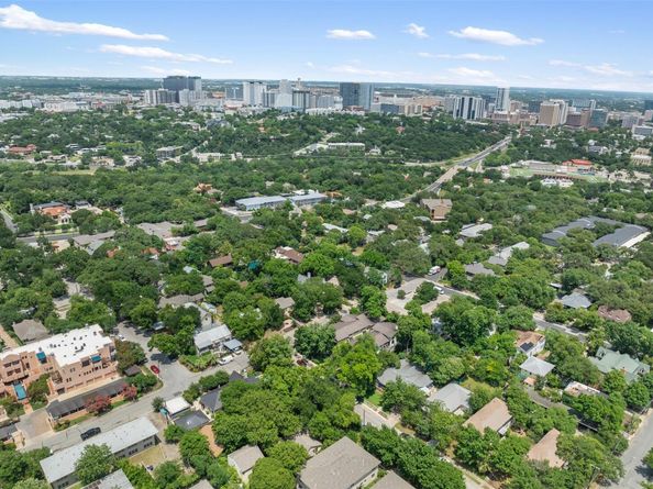 1206 Marshall LN, Austin TX 78703