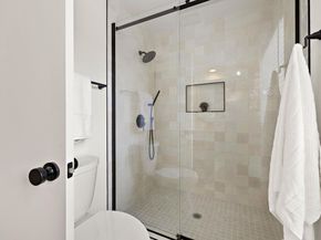 8211 Greenslope DR, Austin TX 78759