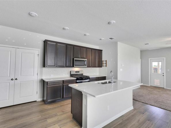 148 Skycroft CIR, Liberty Hill TX 78642
