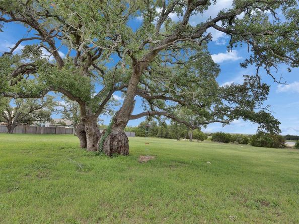 148 Skycroft CIR, Liberty Hill TX 78642