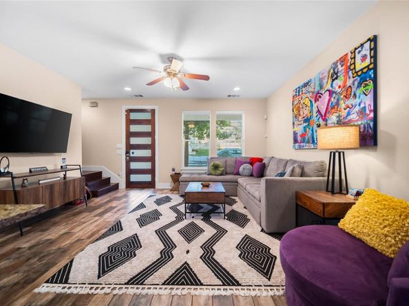 1206 Deloney ST B, Austin TX 78721