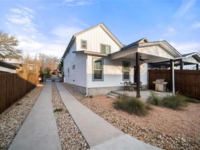1206 Deloney ST B, Austin TX 78721