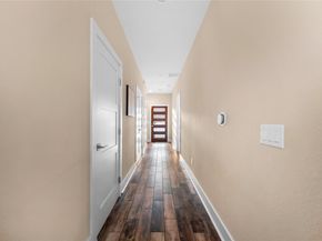 1206 Deloney ST B, Austin TX 78721